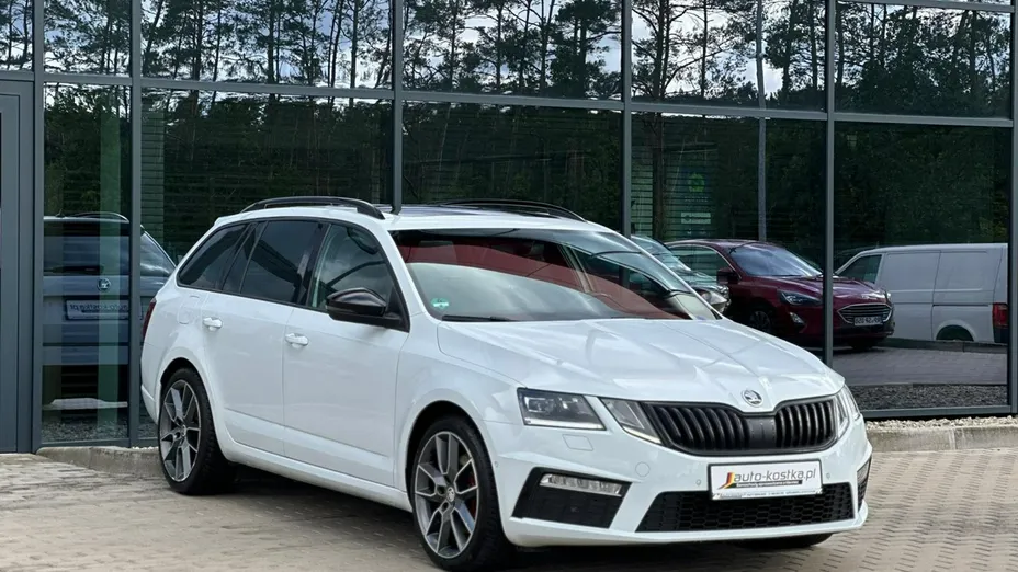 SKODA Octavia -