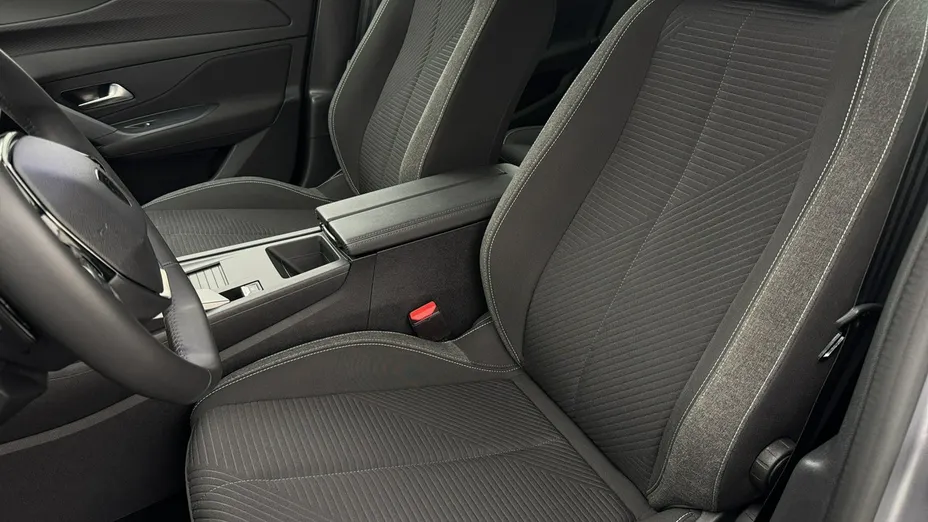 PEUGEOT 308 -