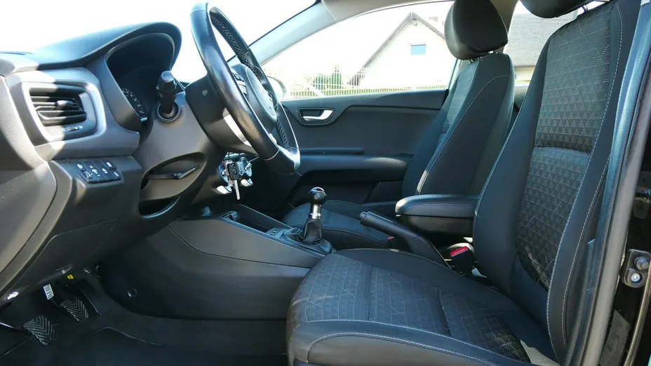 KIA Rio -