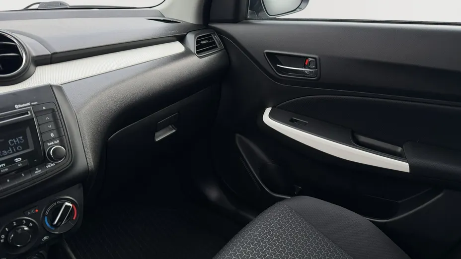 SUZUKI Swift -