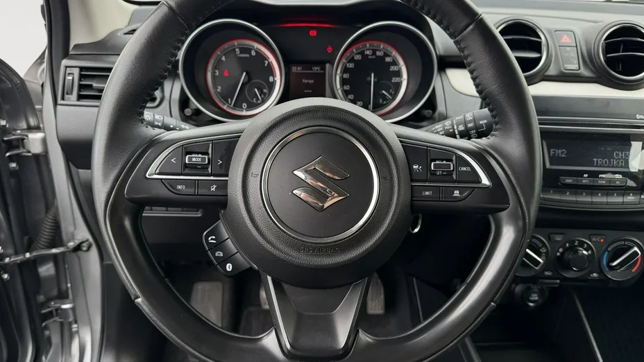 SUZUKI Swift -