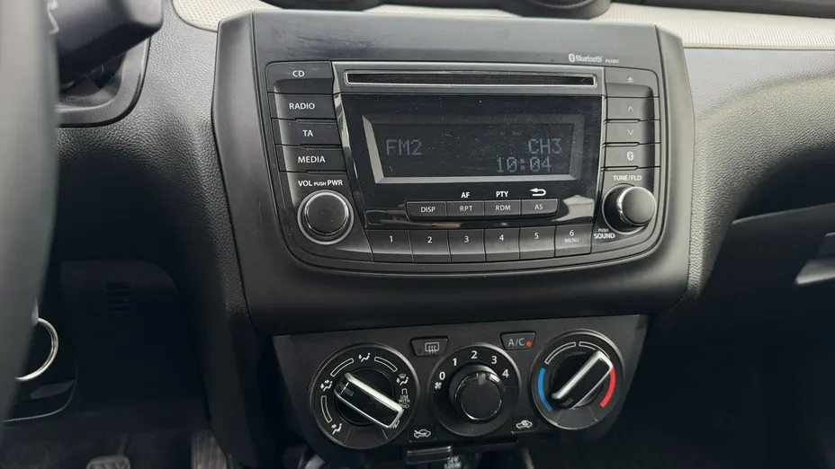 SUZUKI Swift -