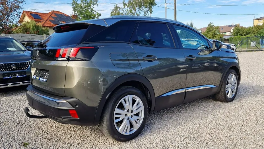 PEUGEOT 3008 -