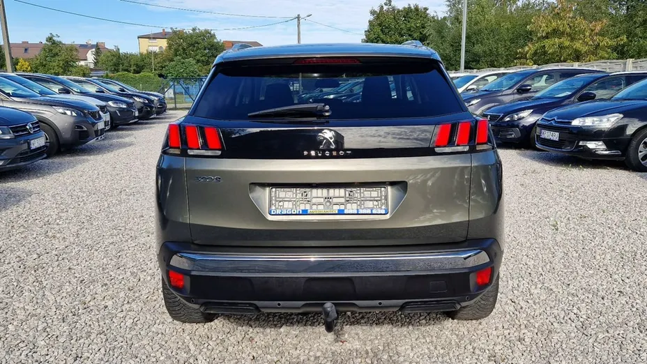 PEUGEOT 3008 -