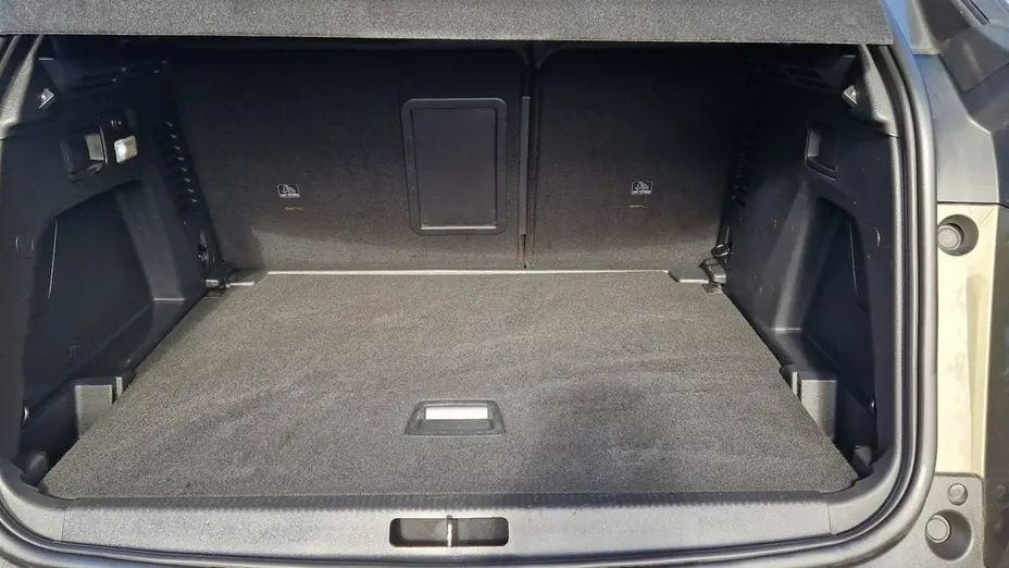 PEUGEOT 3008 -