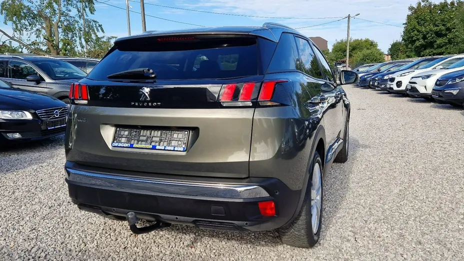 PEUGEOT 3008 -