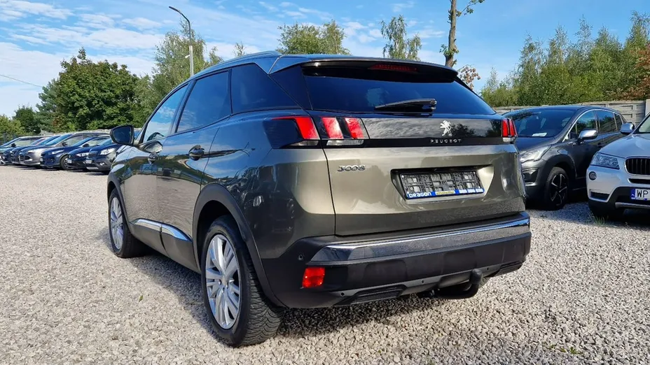 PEUGEOT 3008 -