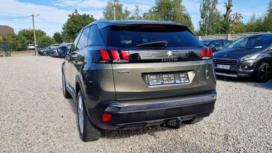 PEUGEOT 3008 -