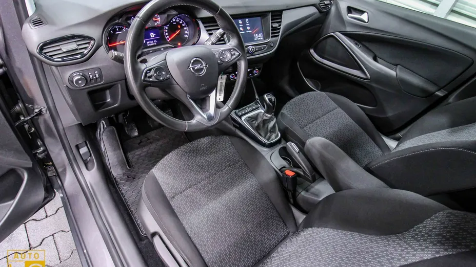 OPEL Crossland X -
