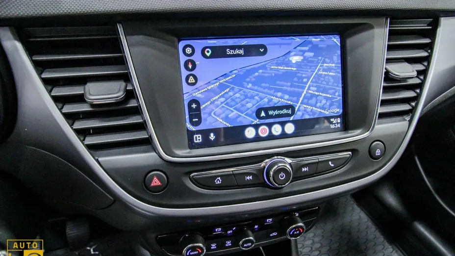 OPEL Crossland X -