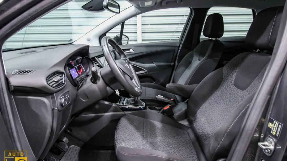 OPEL Crossland X -