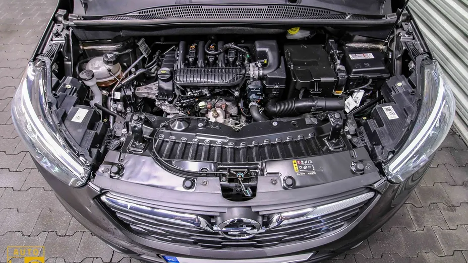 OPEL Crossland X -