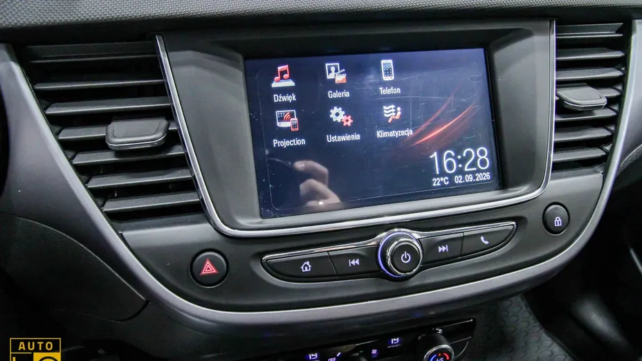 OPEL Crossland X -