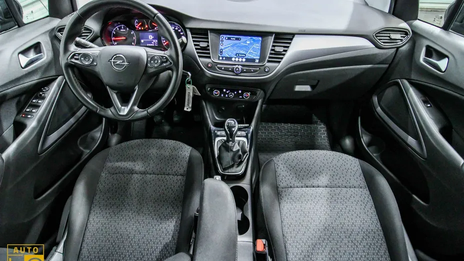 OPEL Crossland X -