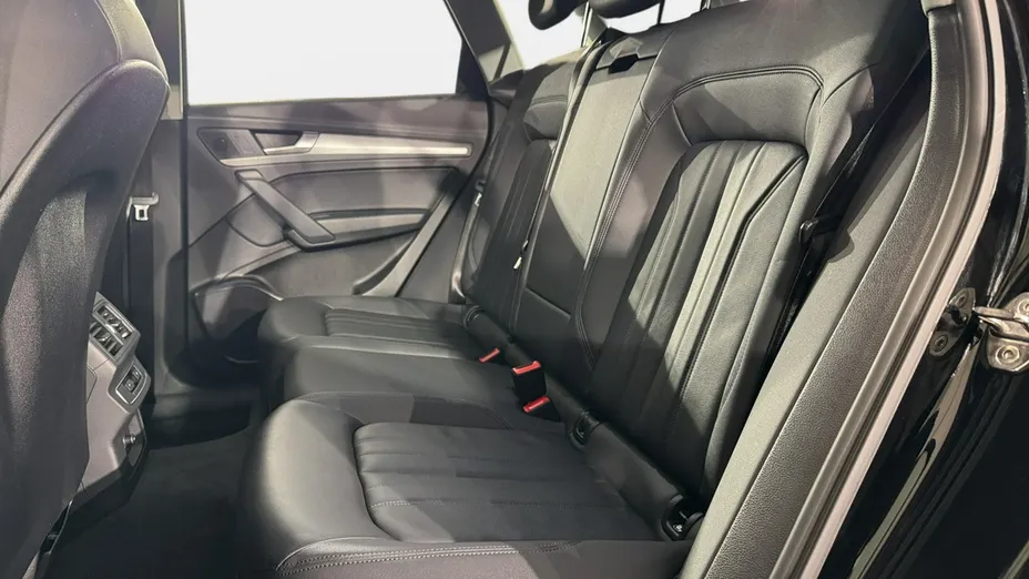 AUDI Q5 -