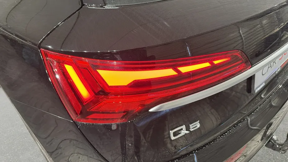 AUDI Q5 -