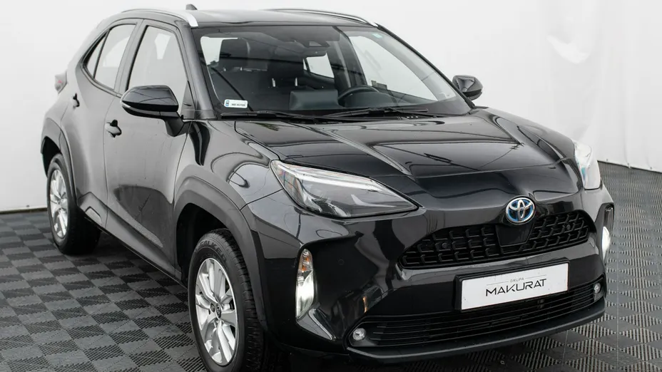 TOYOTA Yaris Cross -