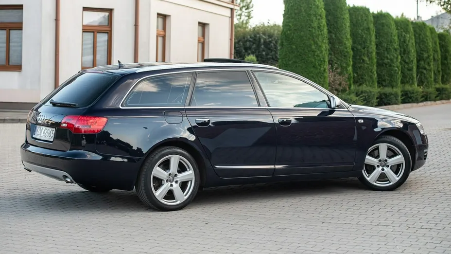 AUDI A6 Avant -