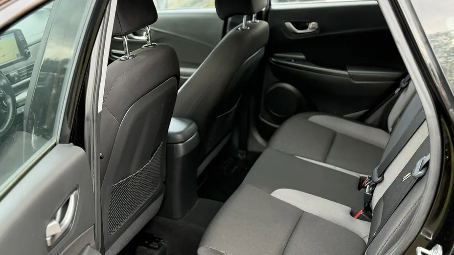 HYUNDAI Kona -
