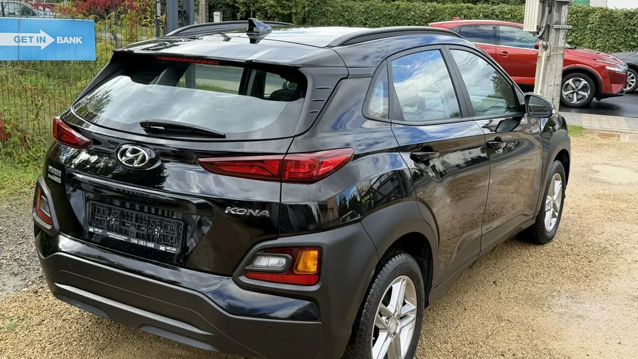 HYUNDAI Kona -