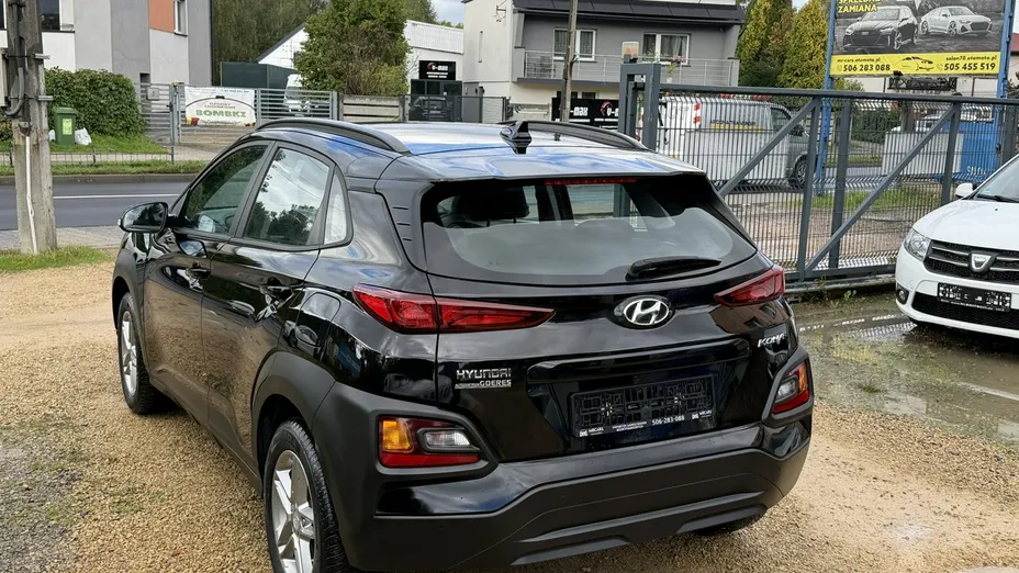 HYUNDAI Kona -