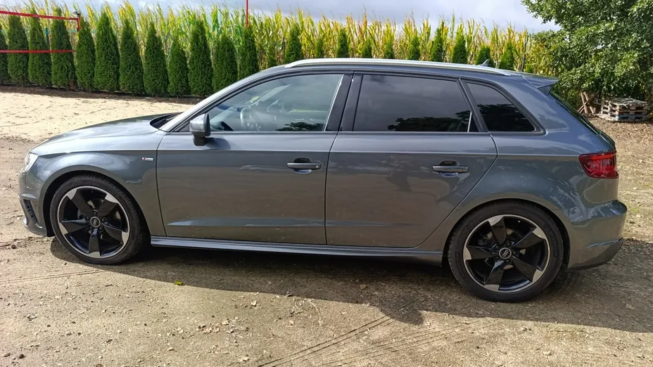 AUDI A3 Sportback -
