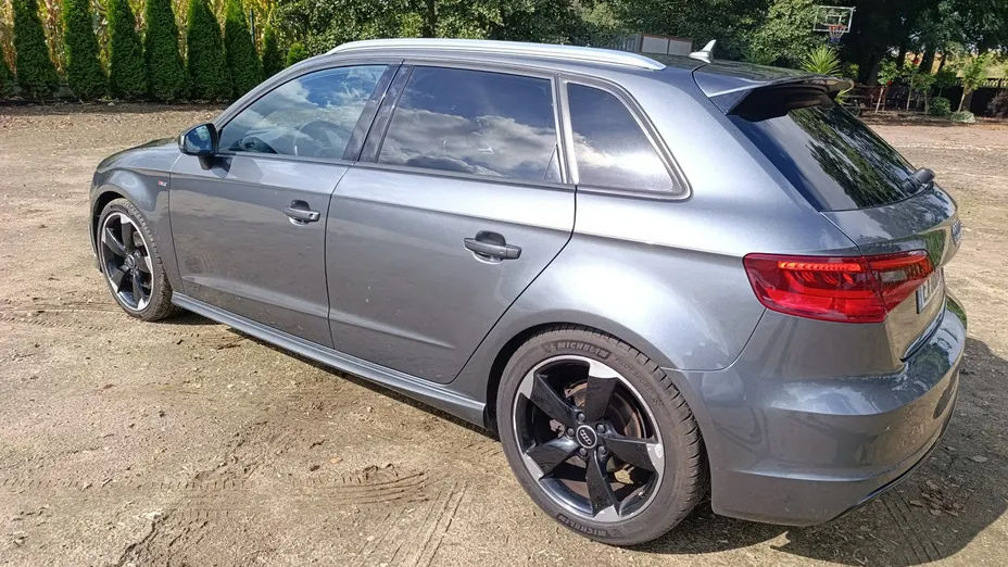 AUDI A3 Sportback -