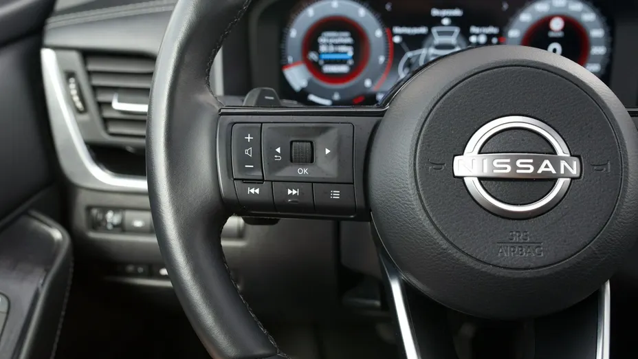 NISSAN Qashqai -