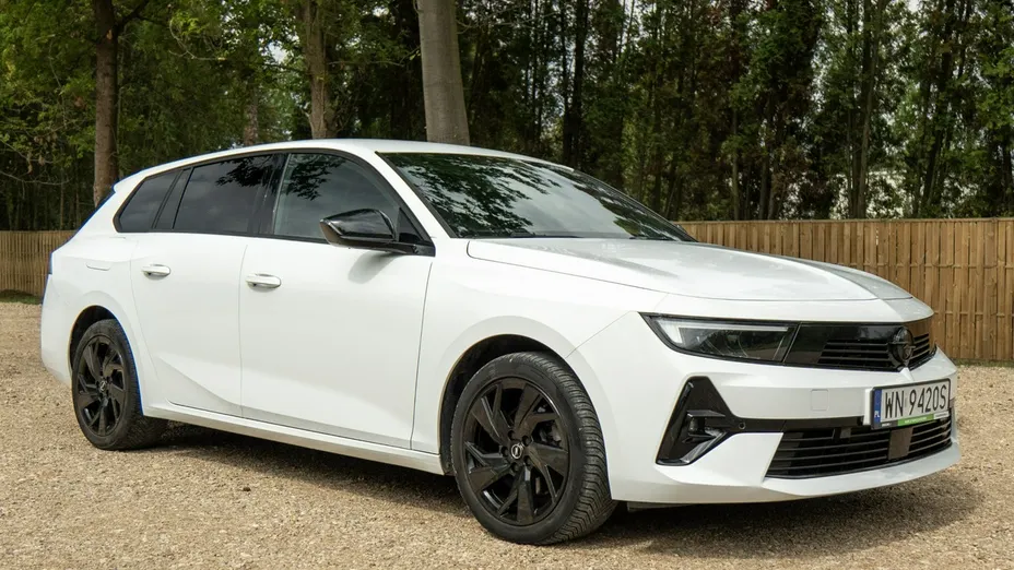 OPEL Astra -