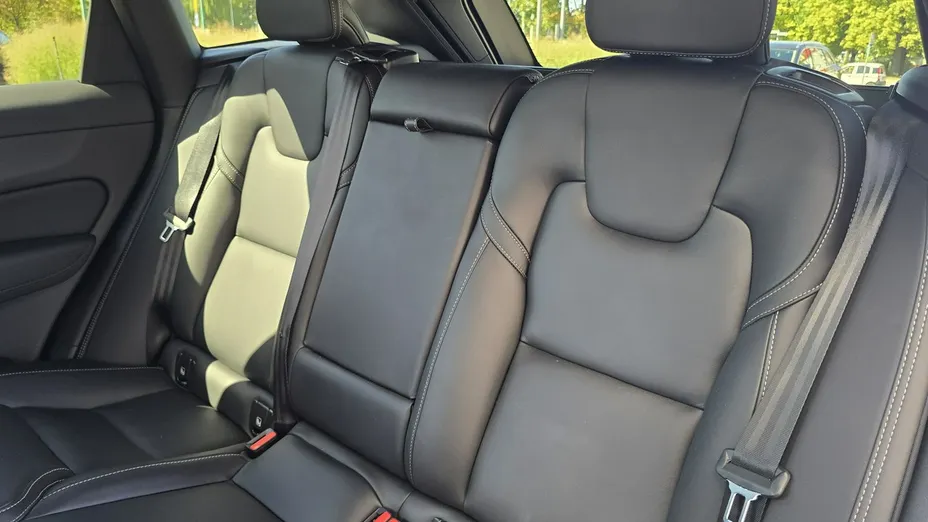 VOLVO XC60 -