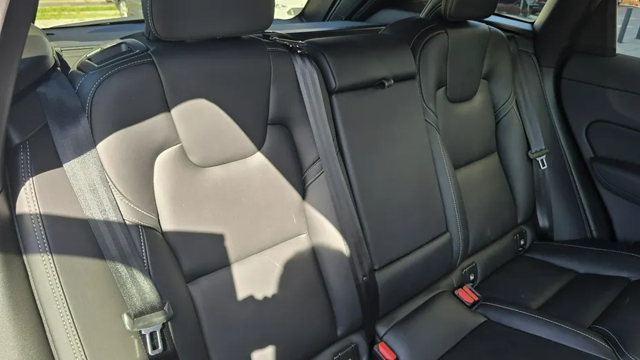 VOLVO XC60 -