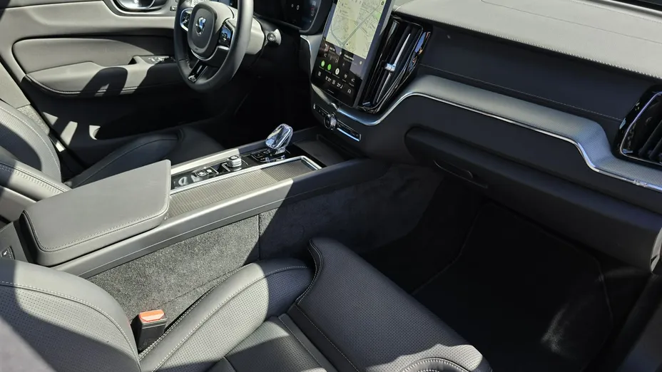 VOLVO XC60 -