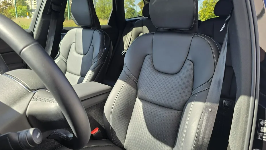 VOLVO XC60 -
