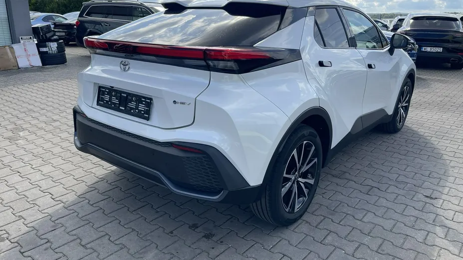 TOYOTA C-HR -