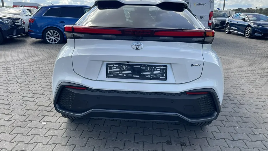 TOYOTA C-HR -