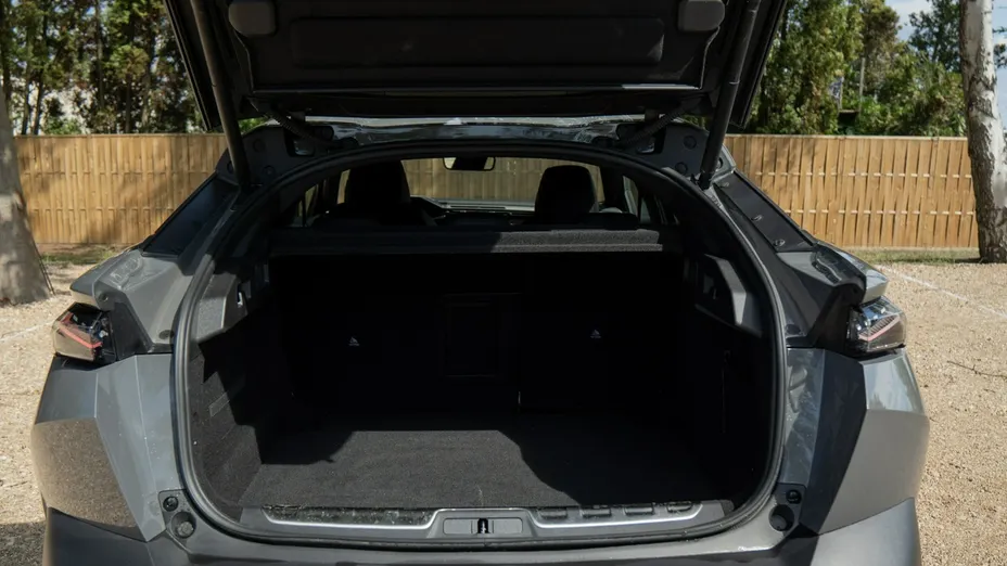 PEUGEOT 408 -