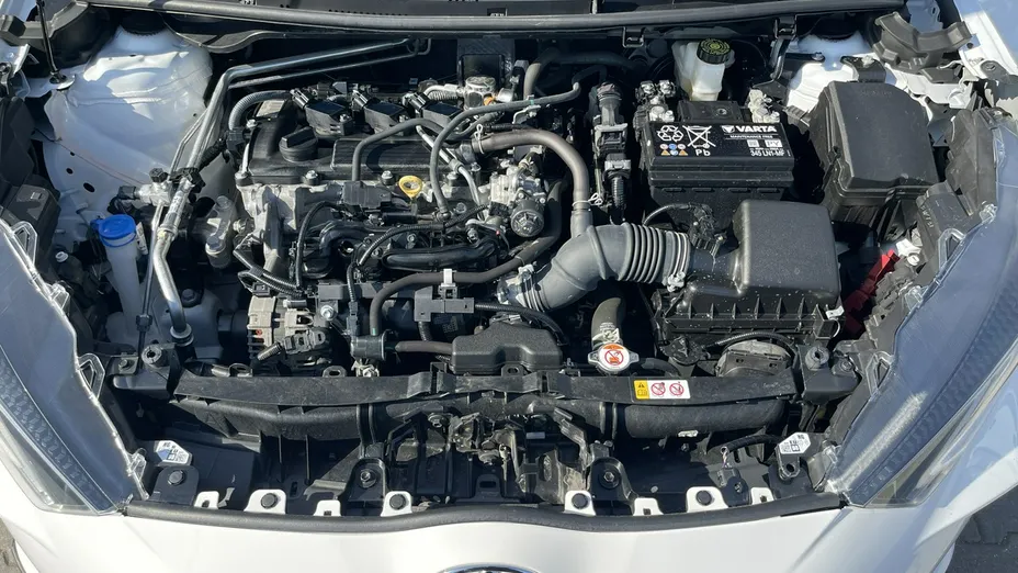 TOYOTA Yaris -