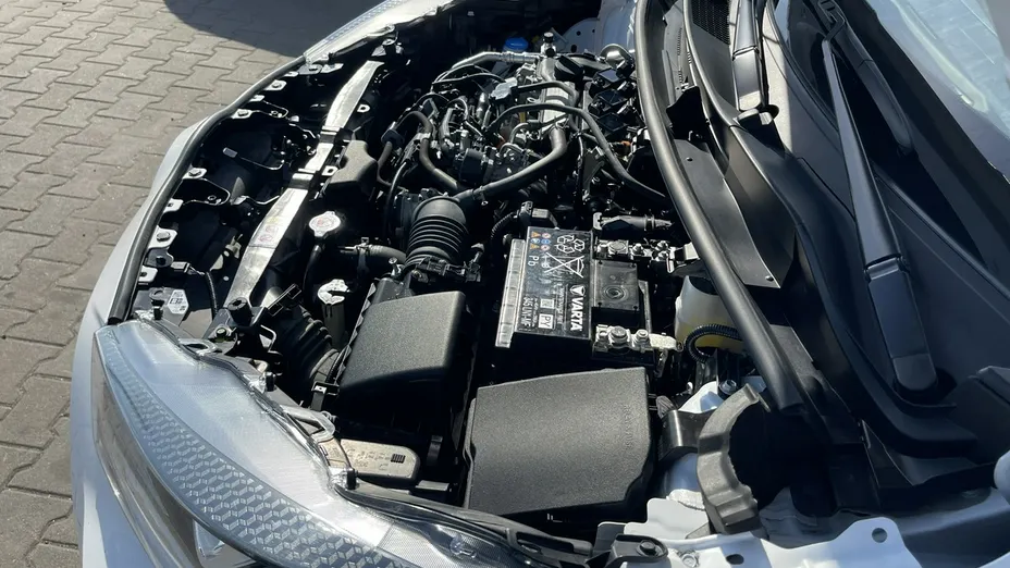 TOYOTA Yaris -