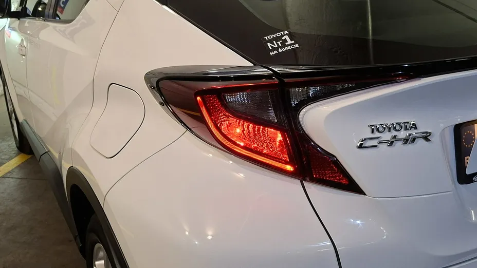 TOYOTA C-HR -