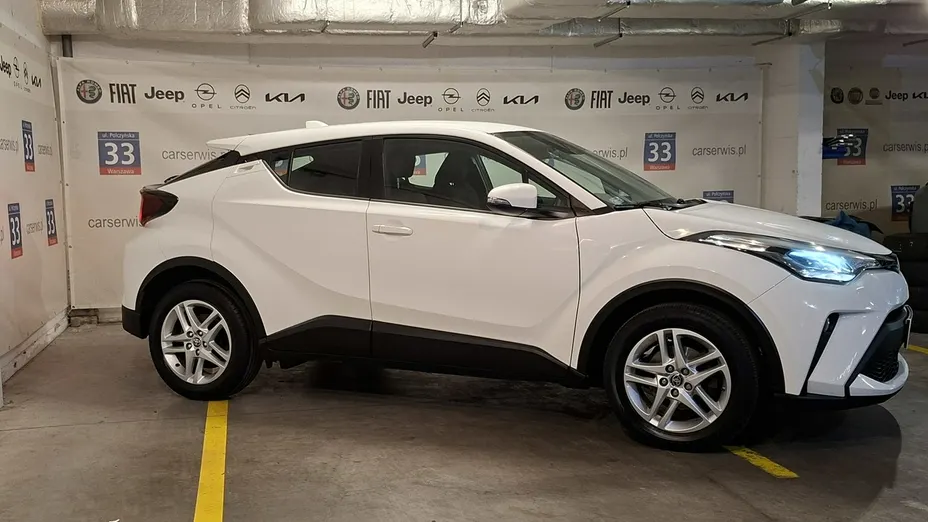 TOYOTA C-HR -