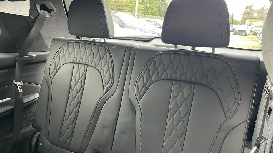 BMW X7 -