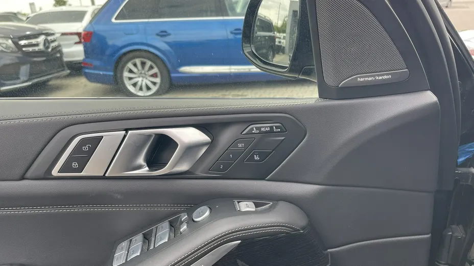 BMW X7 -