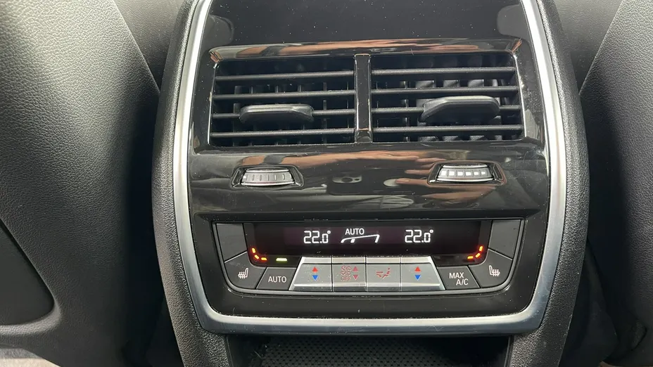 BMW X7 -