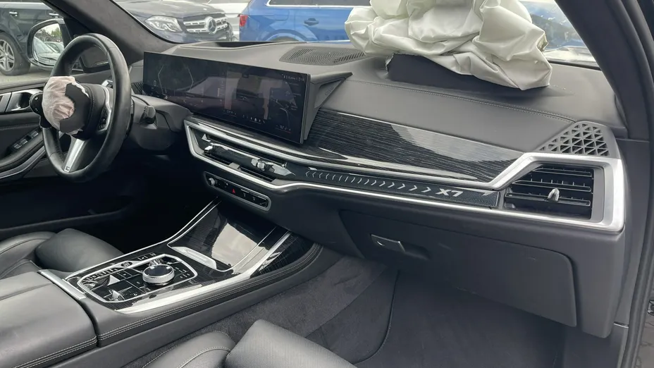 BMW X7 -