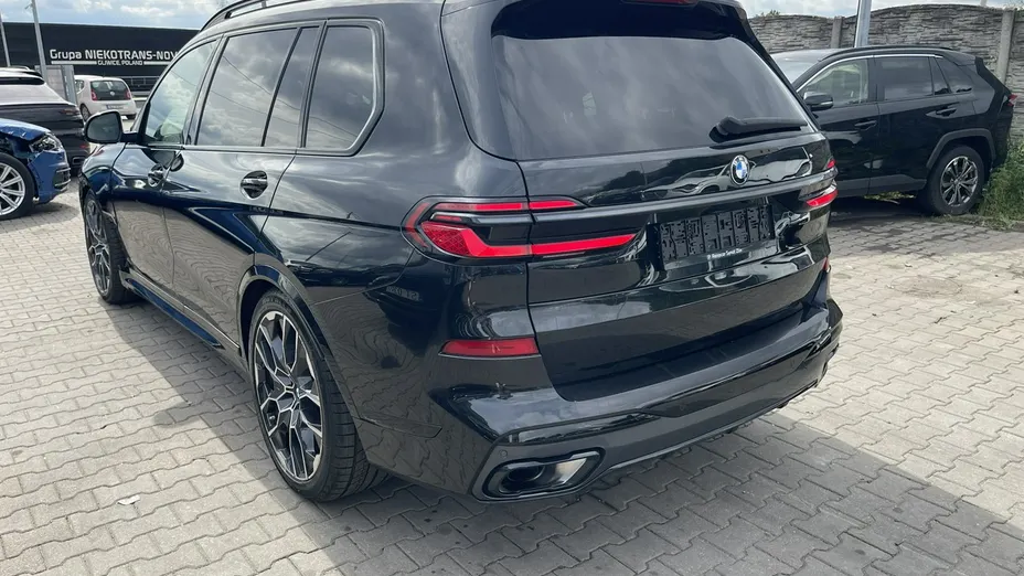 BMW X7 -