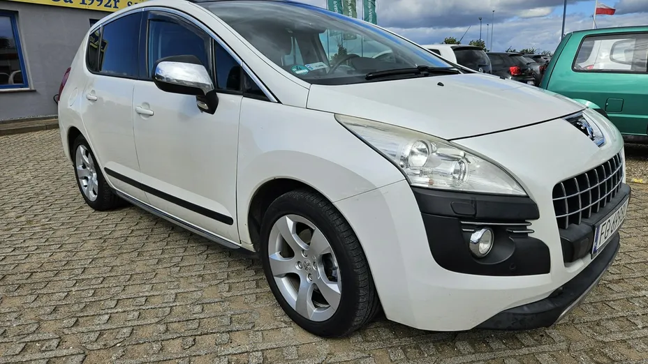PEUGEOT 3008 -