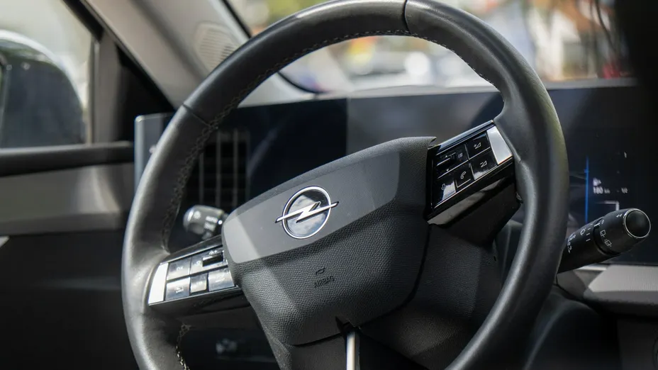 OPEL Astra -