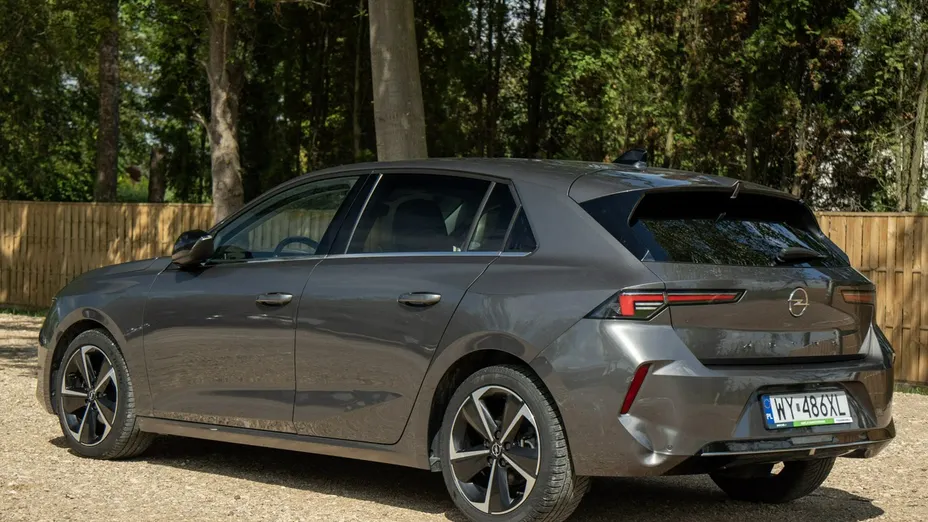 OPEL Astra -
