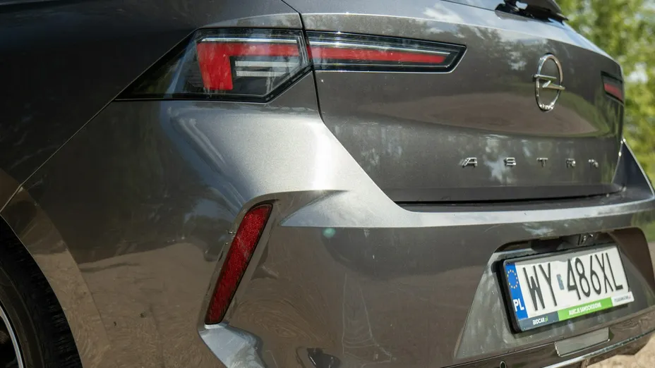 OPEL Astra -