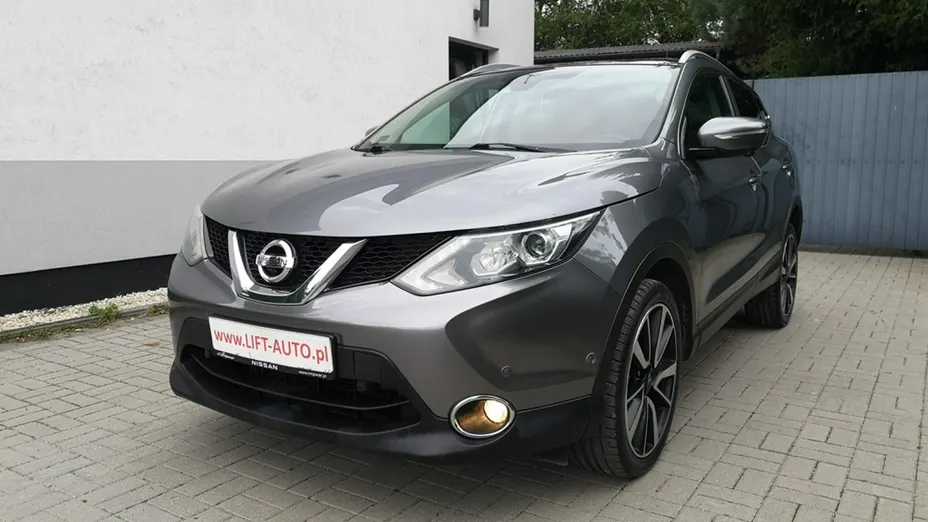NISSAN Qashqai -